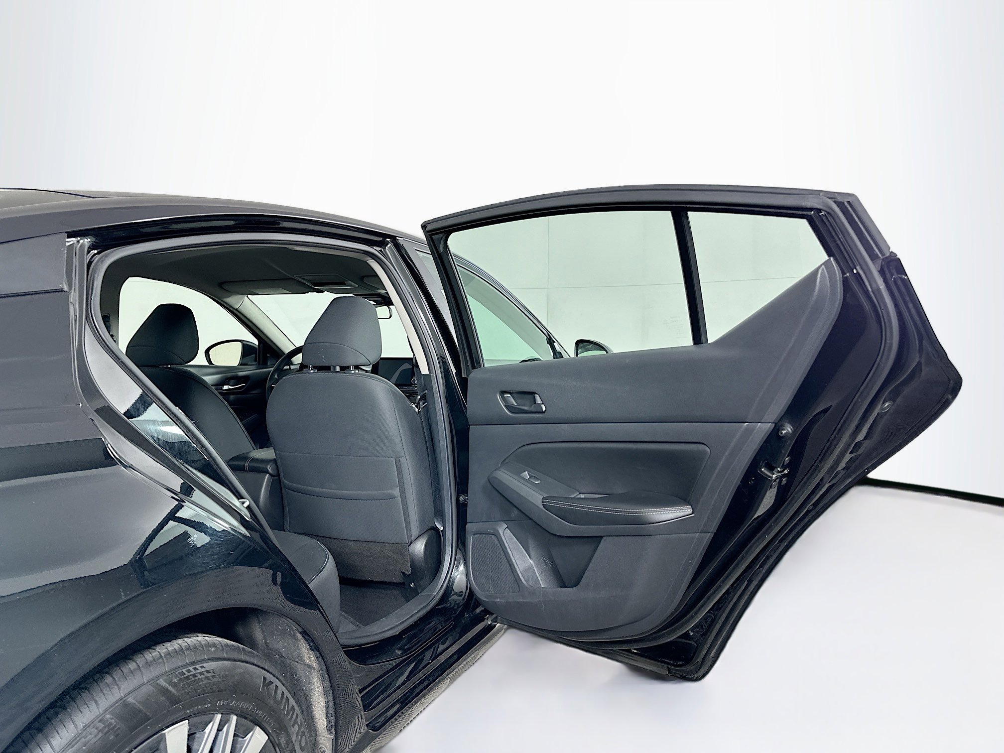 Used 2024 Nissan Altima 2.5 SV image 28