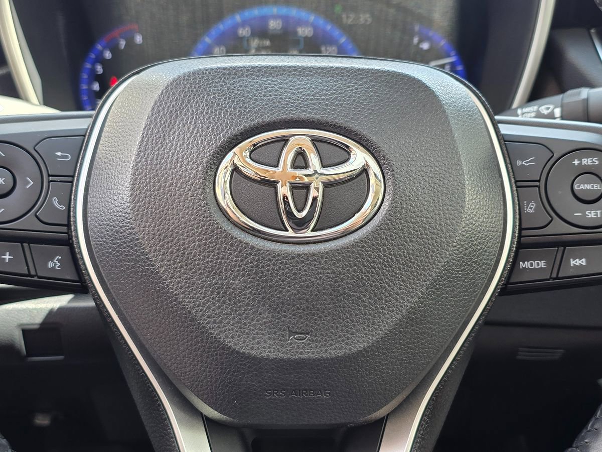 Used 2020 Toyota Corolla XLE FWD image 30