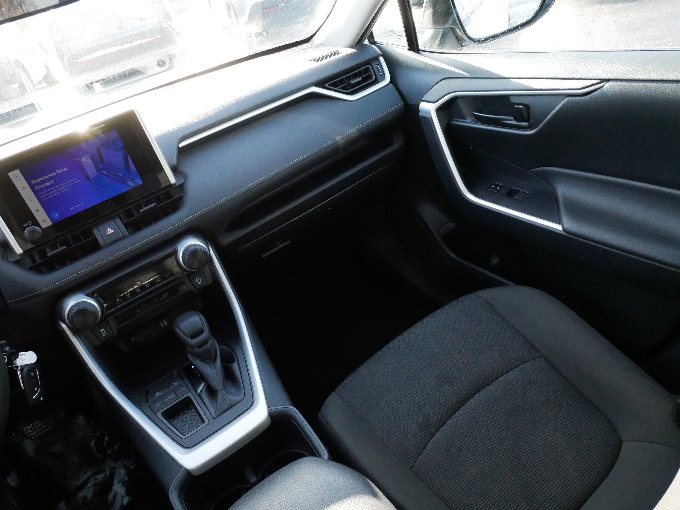 Certified 2024 Toyota RAV4 LE FWD image 11