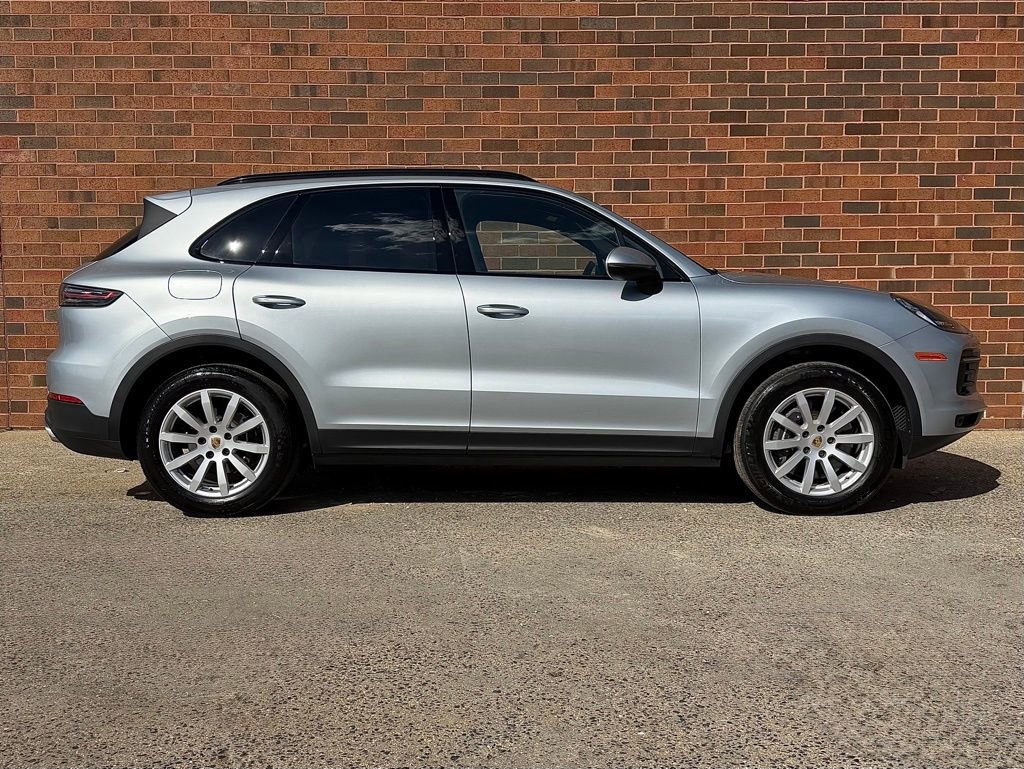 Certified 2023 Porsche Cayenne w/ Premium Package AWD/4WD image 8