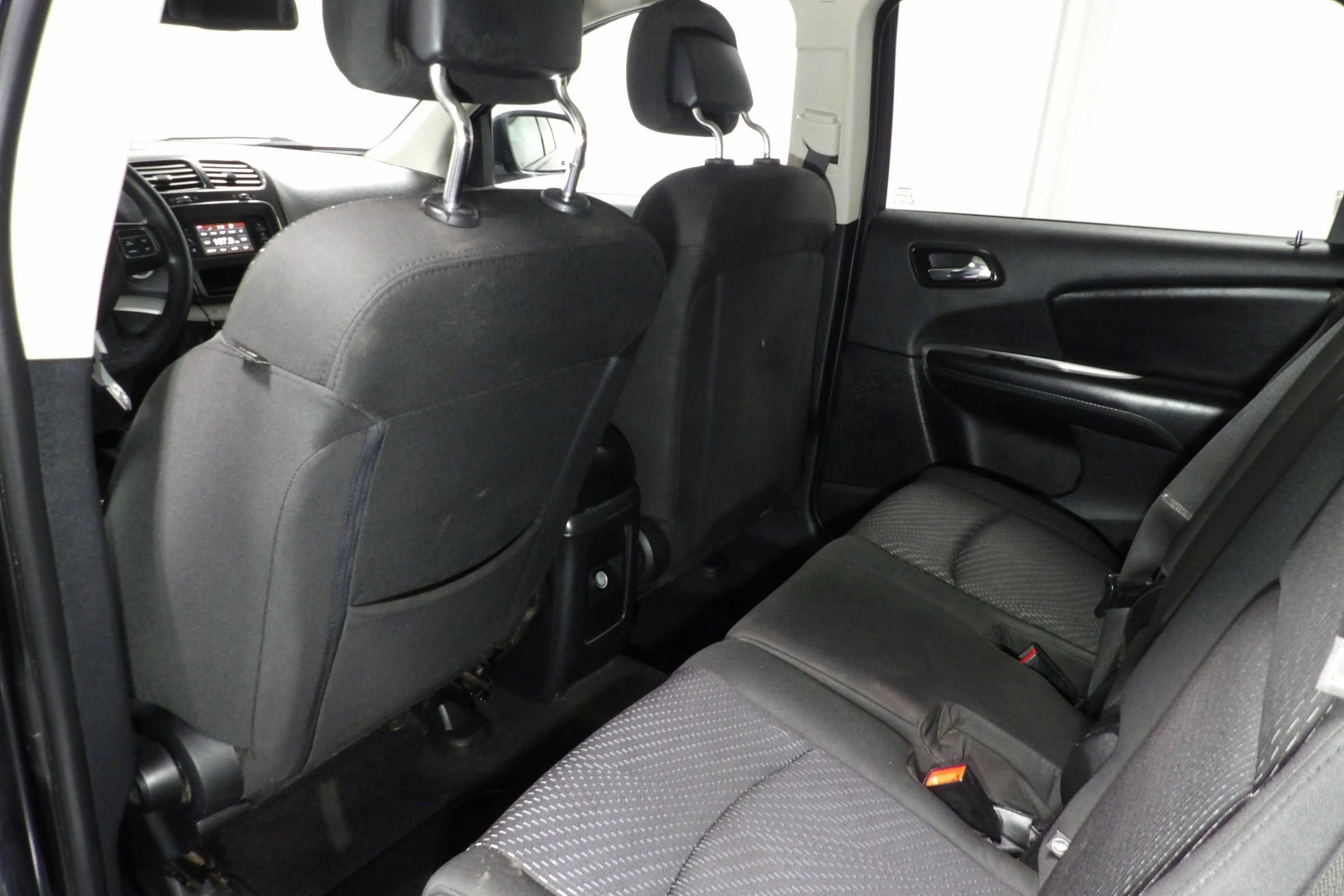 Used 2018 Dodge Journey SE w/ Blacktop Package image 11