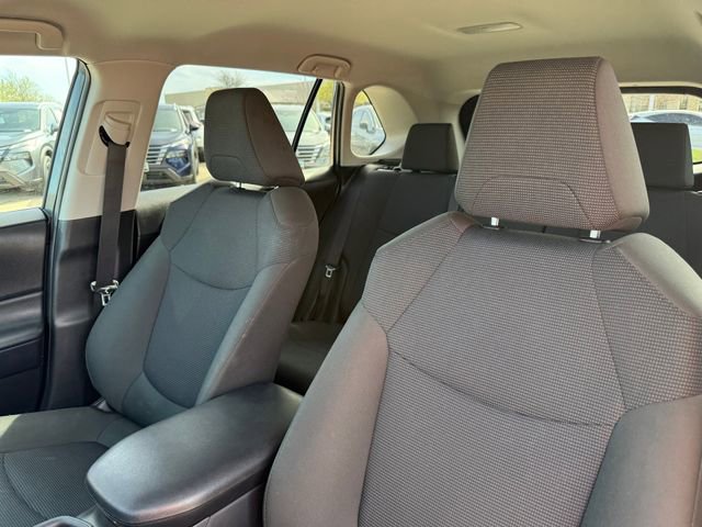 Used 2025 Toyota RAV4 LE image 15