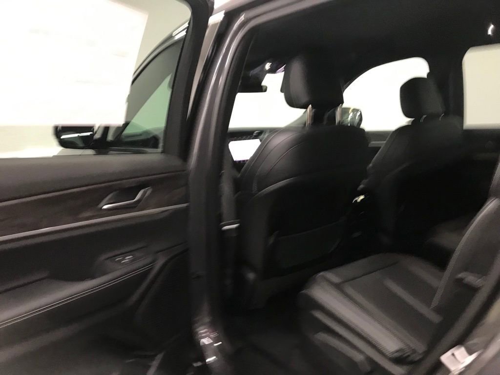 New 2025 Jeep Grand Cherokee L Limited image 29