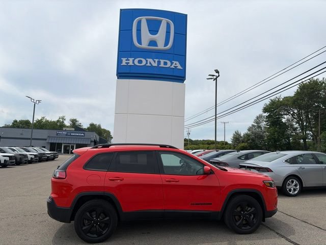 Used 2021 Jeep Cherokee Latitude Plus AWD/4WD image 1