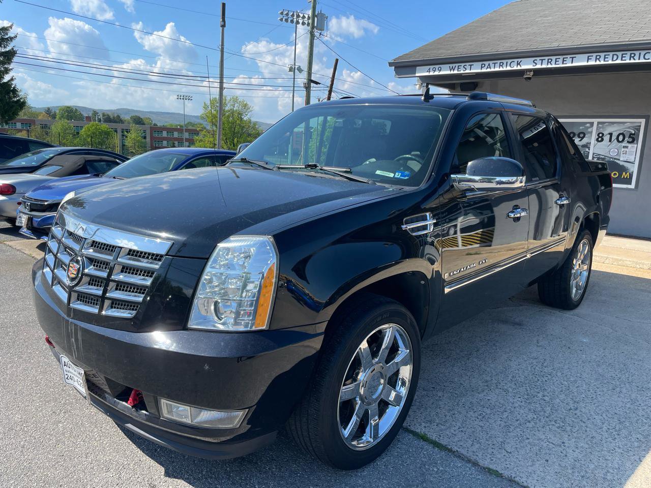 Used 2009 Cadillac Escalade EXT AWD/4WD image 4