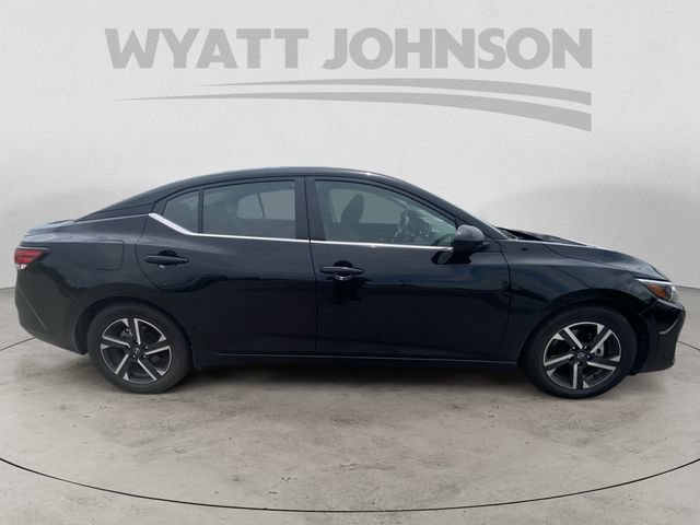 Used 2024 Nissan Sentra SV FWD image 11