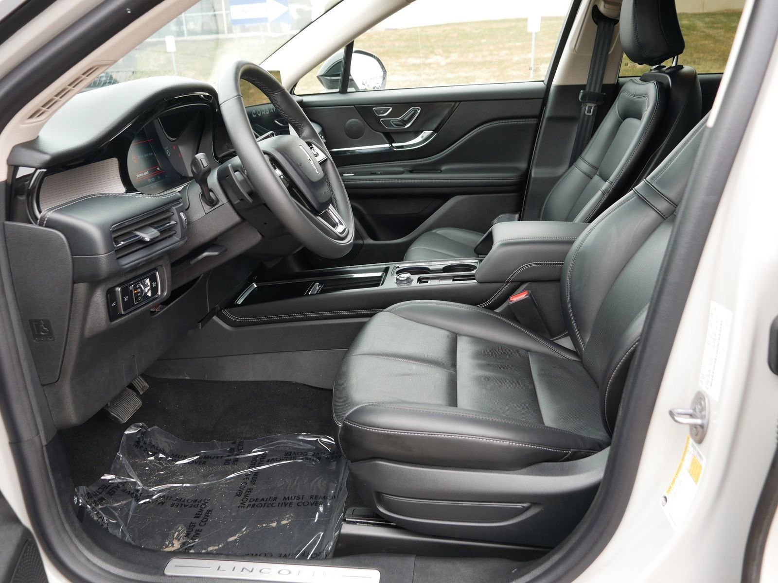 Used 2024 Lincoln Corsair Reserve image 15