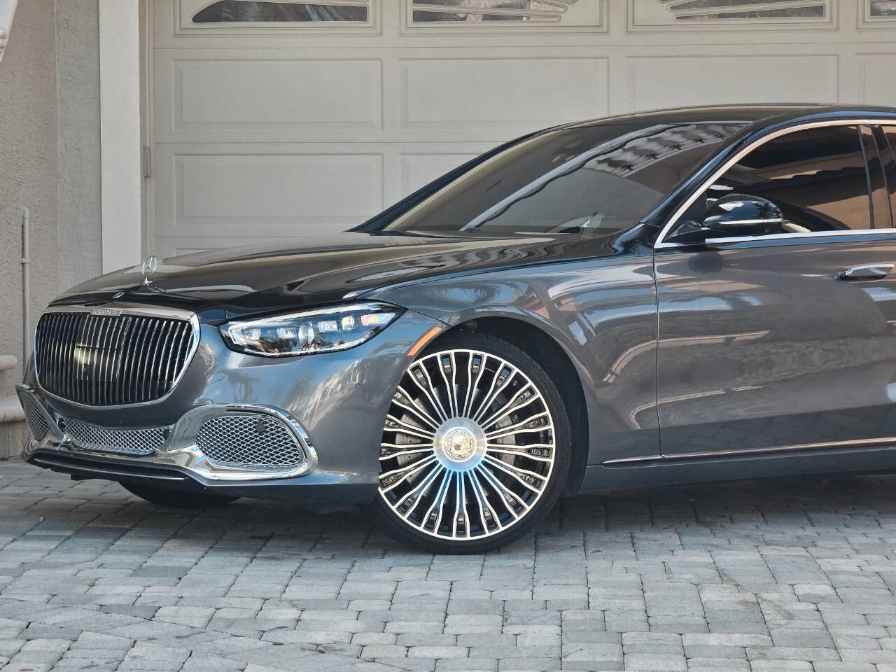 Used 2022 Mercedes-Benz S 580 4MATIC Sedan w/ Rear Seat Package image 2