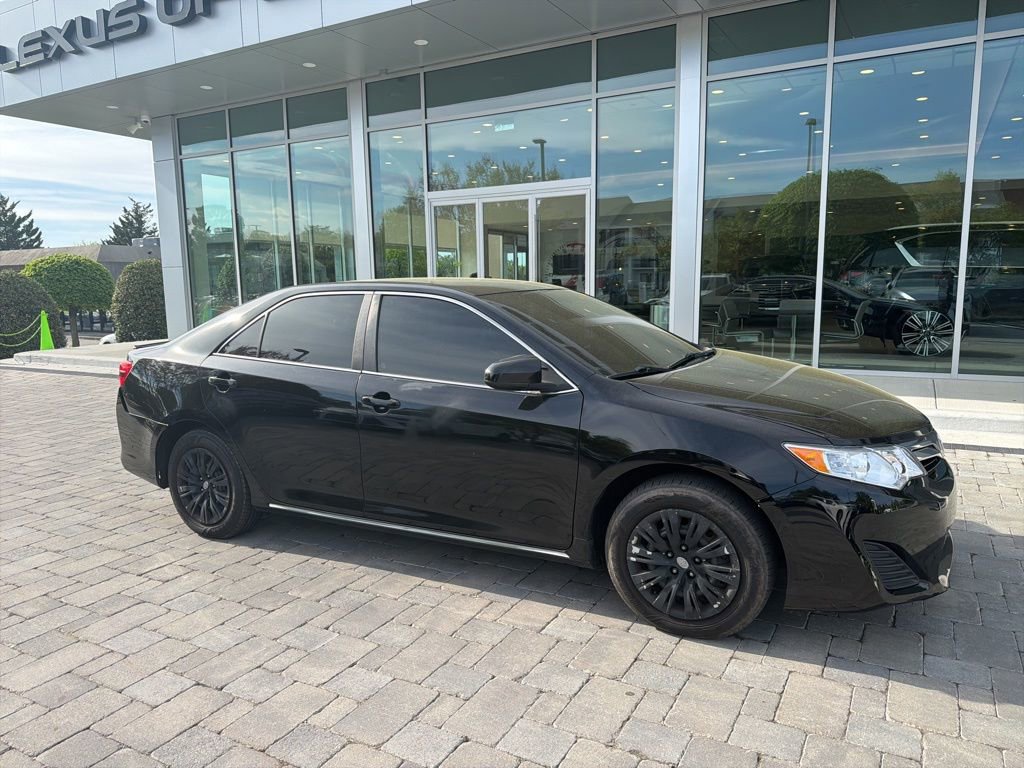 Used 2014 Toyota Camry LE FWD image 6