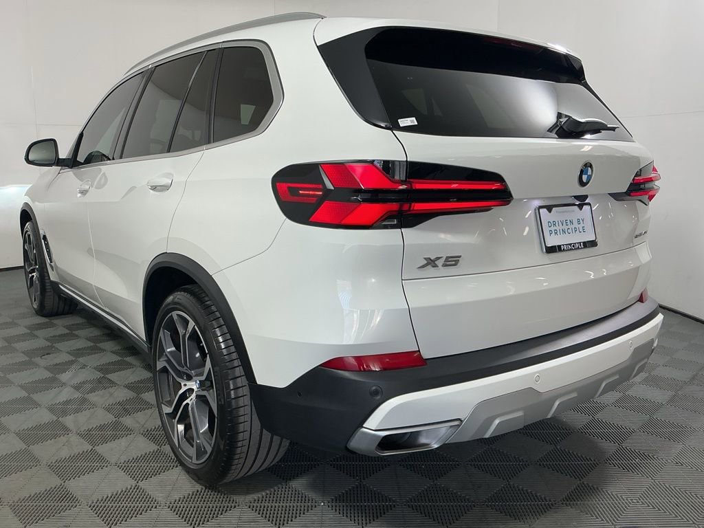 Certified 2025 BMW X5 sDrive40i w/ Parking Assistance Package RWD image 8
