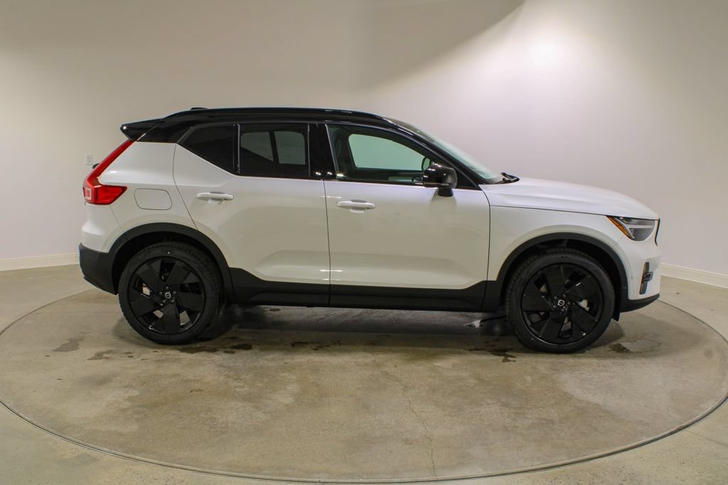 New 2026 Volvo XC40 B5 Ultra w/ Climate Package AWD/4WD image 6