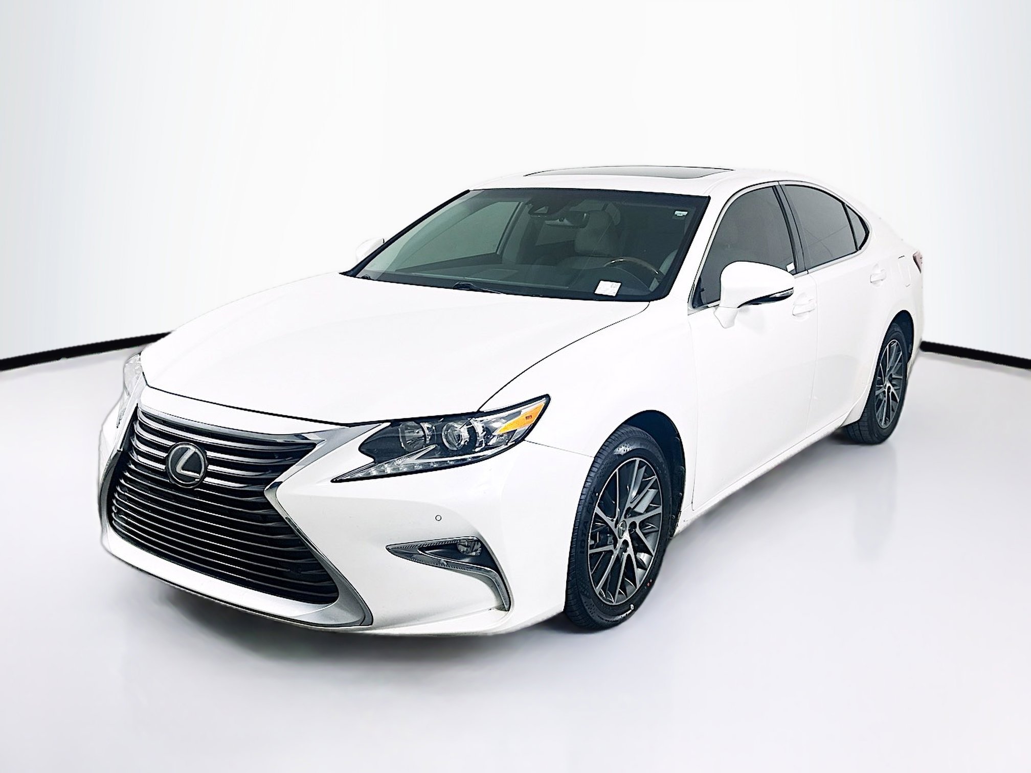 Used 2017 Lexus ES 350 image 3