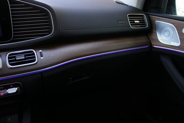 New 2026 Mercedes-Benz GLS 450 4MATIC image 34