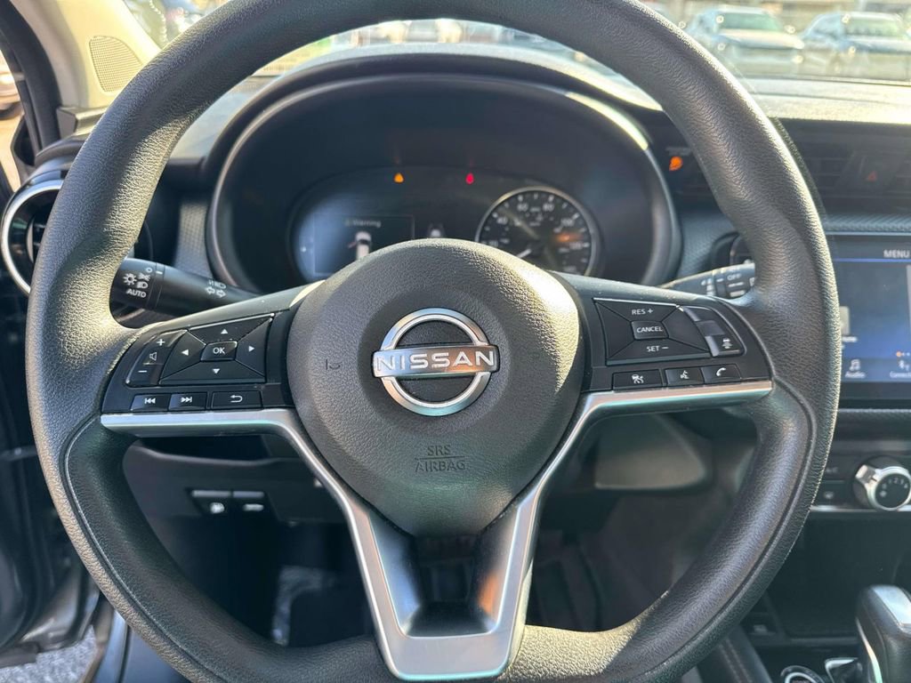 Used 2023 Nissan Kicks SV image 28