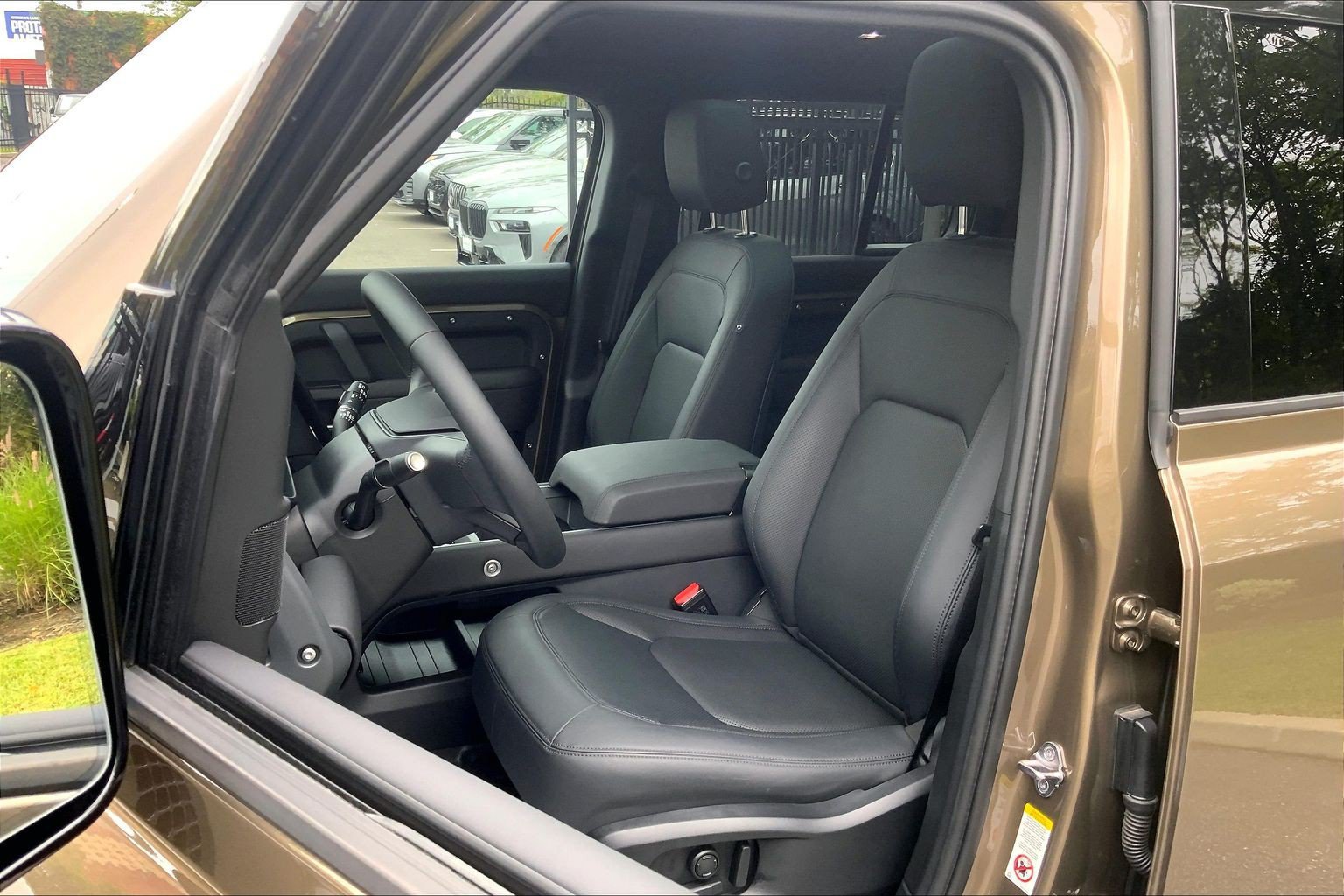 Certified 2026 Land Rover Defender 110 X-Dynamic SE AWD/4WD image 7