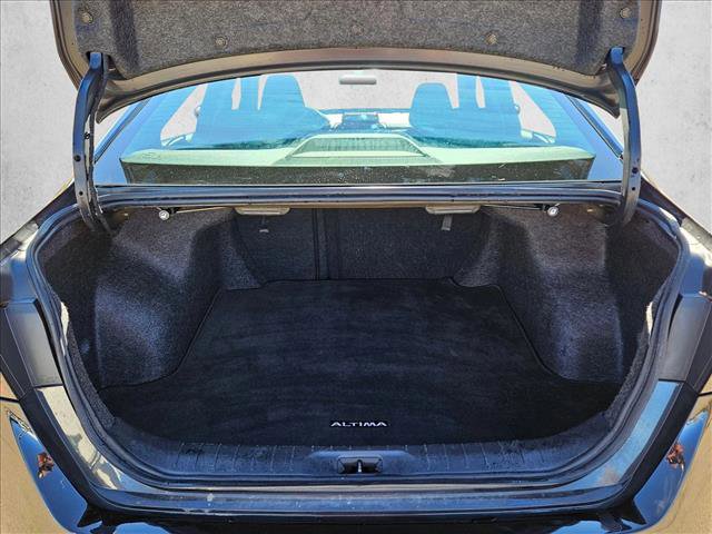 Used 2024 Nissan Altima 2.5 SV image 6
