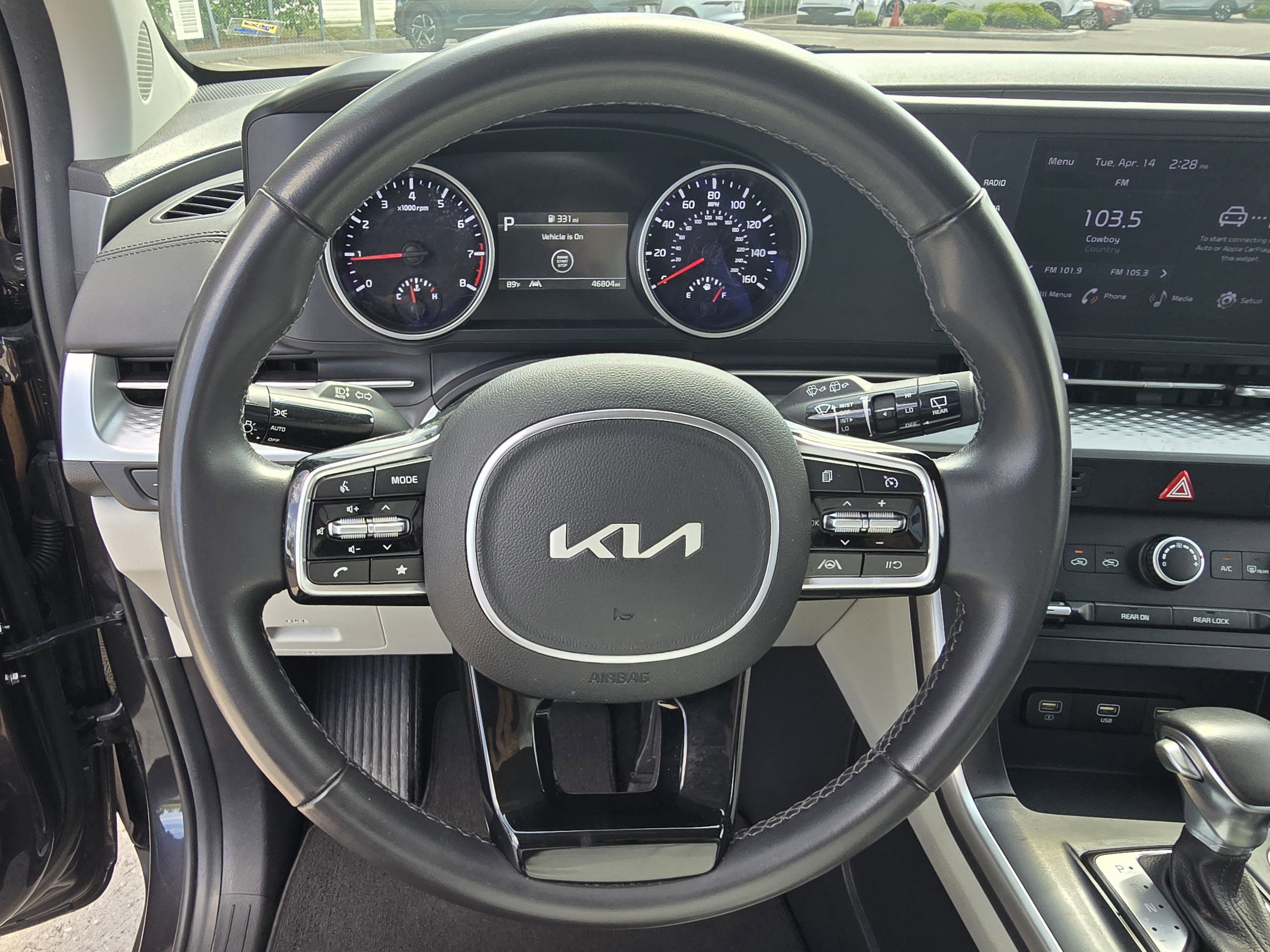 Used 2024 Kia Carnival LX image 29