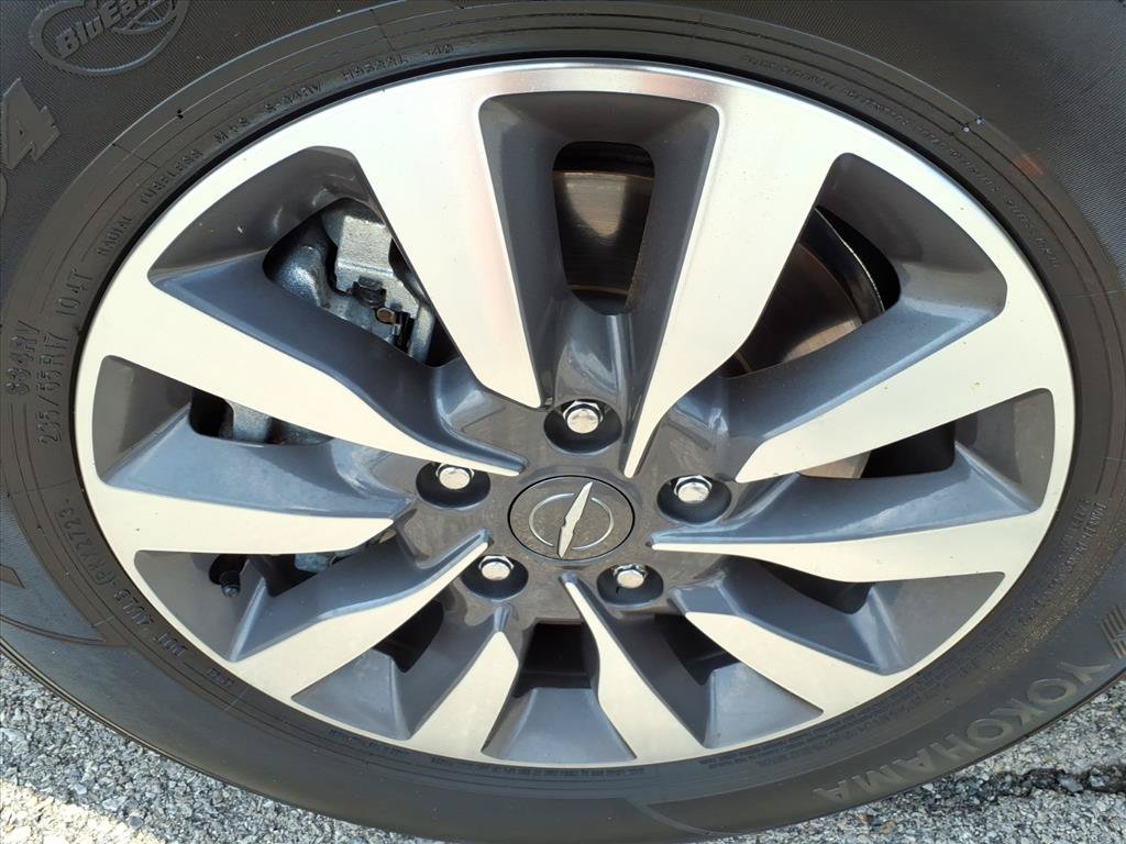 Used 2024 Chrysler Pacifica Limited FWD image 11