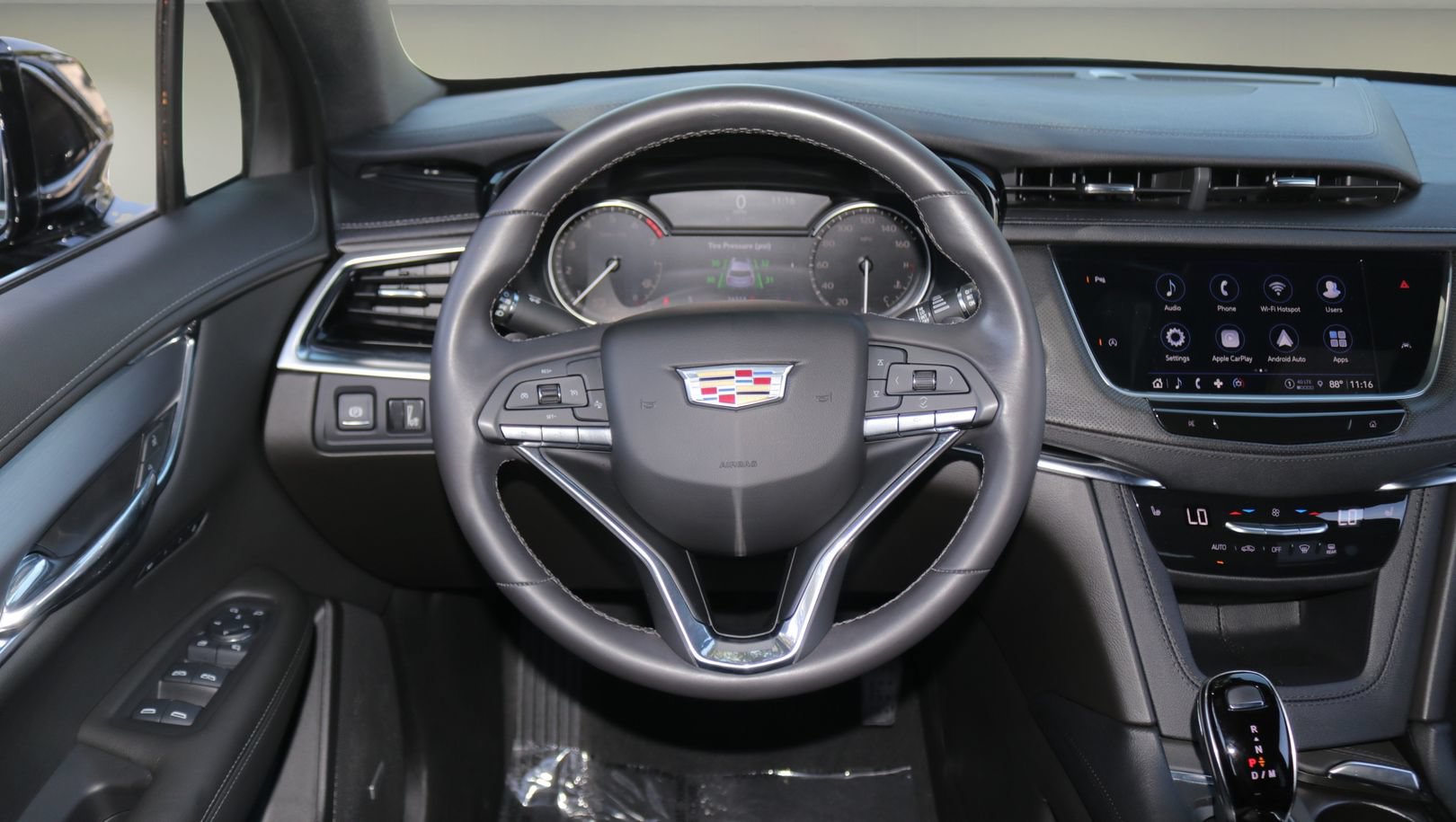 Used 2023 Cadillac XT6 Luxury FWD image 14