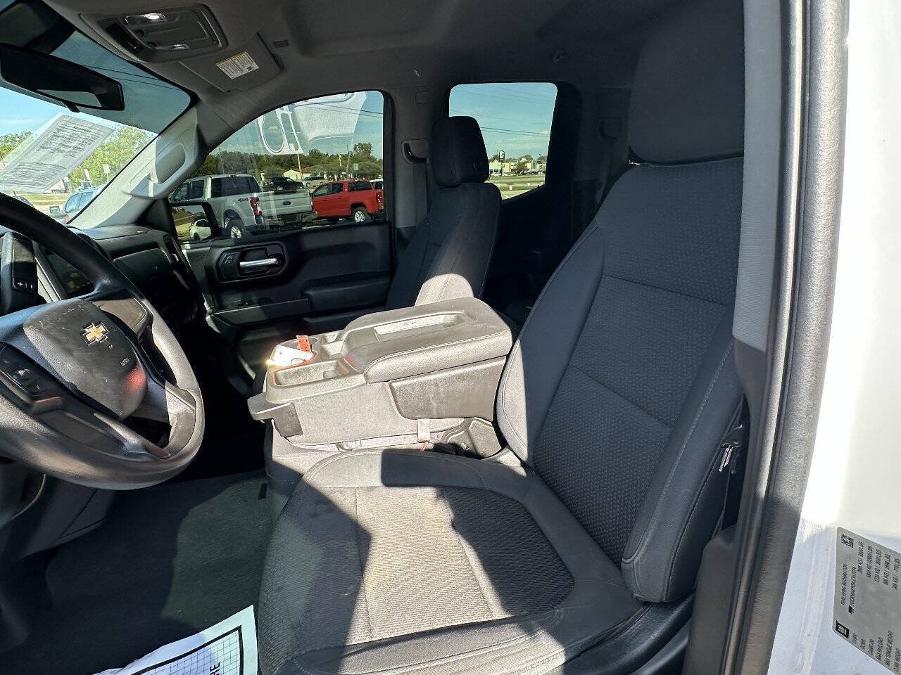 Used 2019 Chevrolet Silverado 1500 W/T RWD image 10