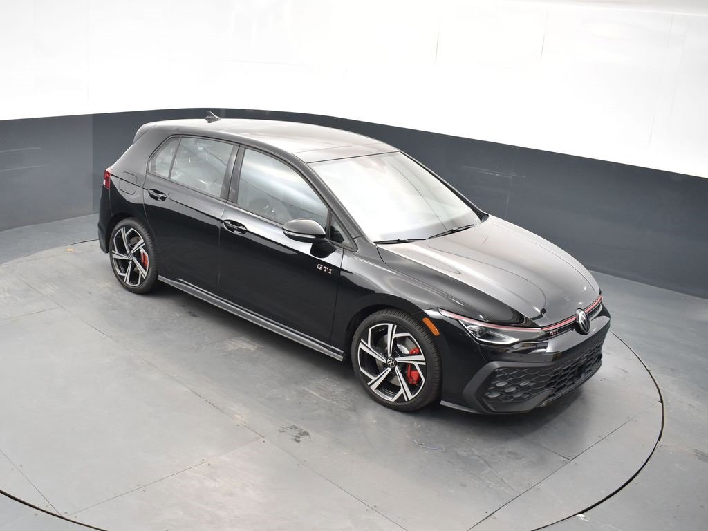Used 2025 Volkswagen GTI SE image 33