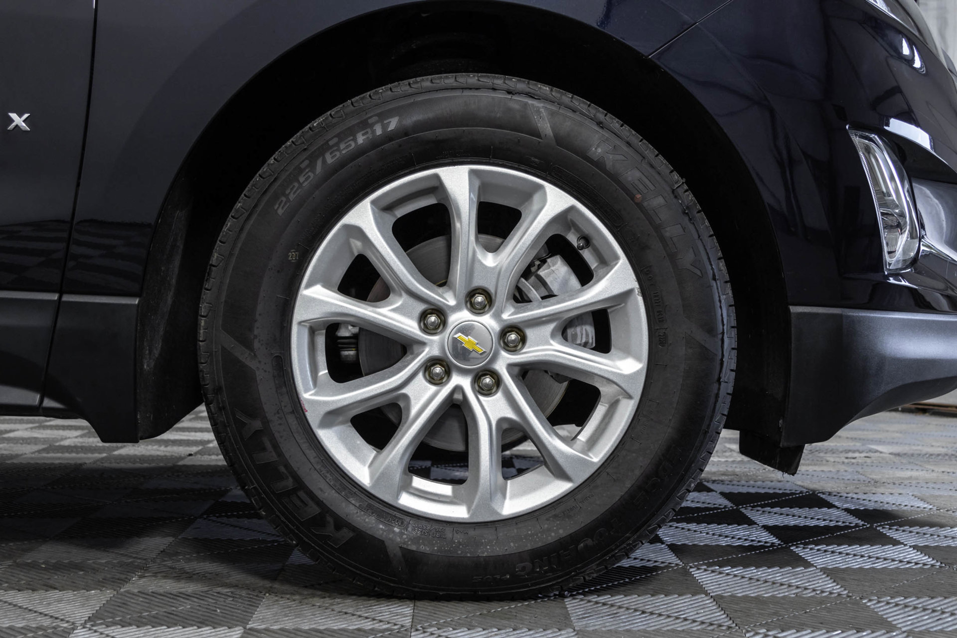 Used 2020 Chevrolet Equinox LS w/ LS Convenience Package FWD image 42