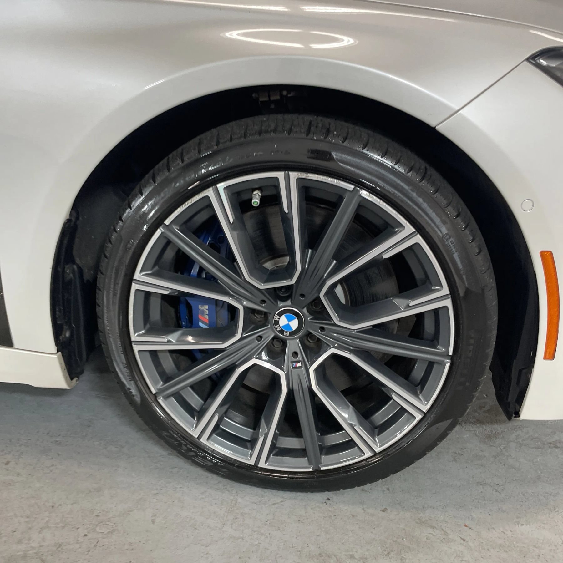 Used 2020 BMW 750i xDrive w/ Autobahn Package AWD/4WD image 15