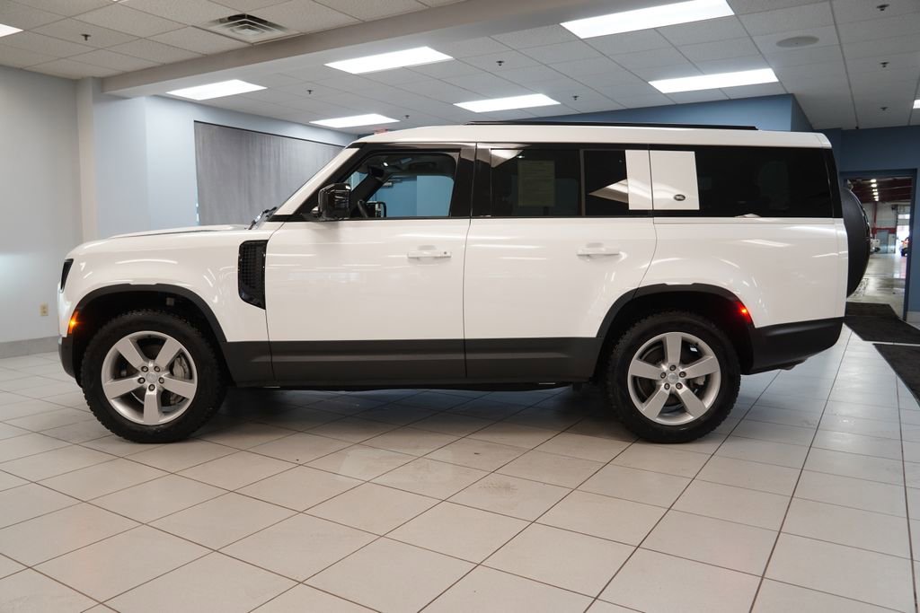 Used 2024 Land Rover Defender 130 S image 2