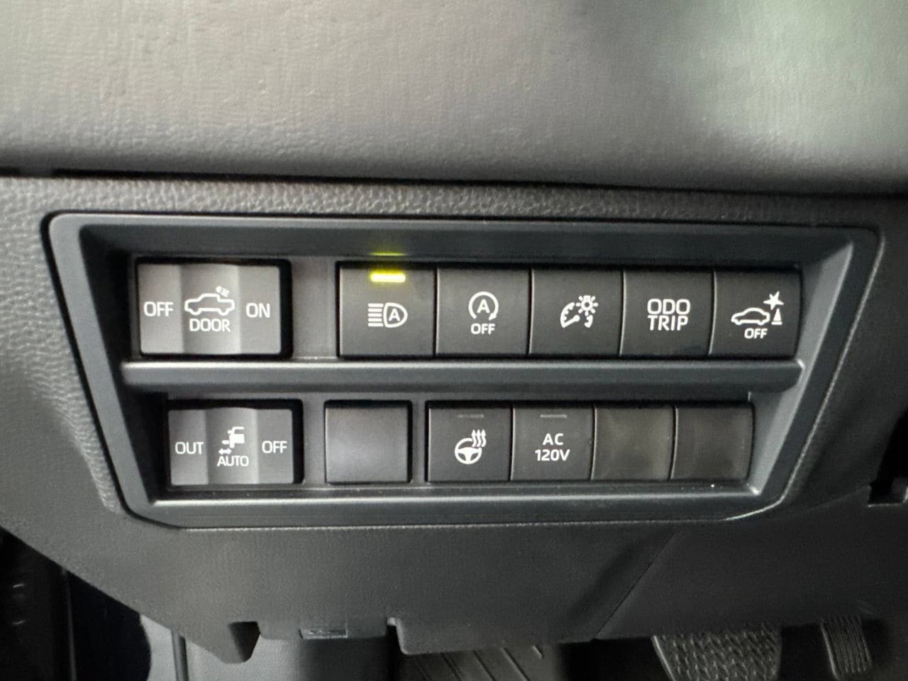 Certified 2025 Toyota Tundra Platinum AWD/4WD image 38
