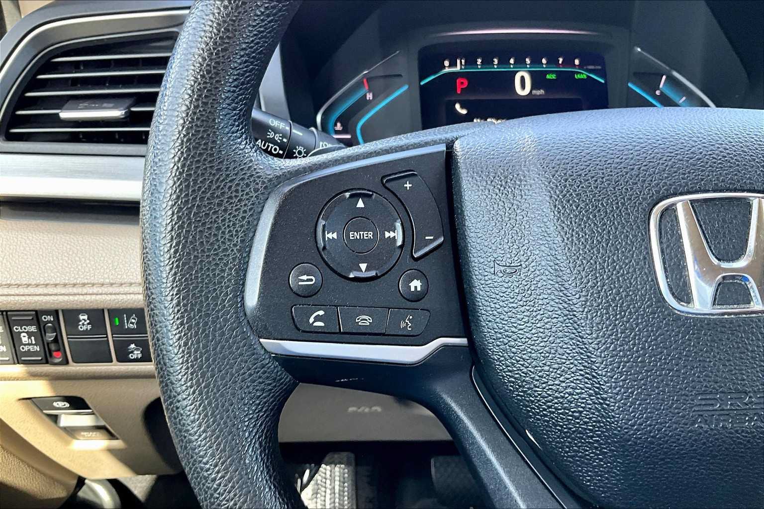 Used 2018 Honda Odyssey EX image 23