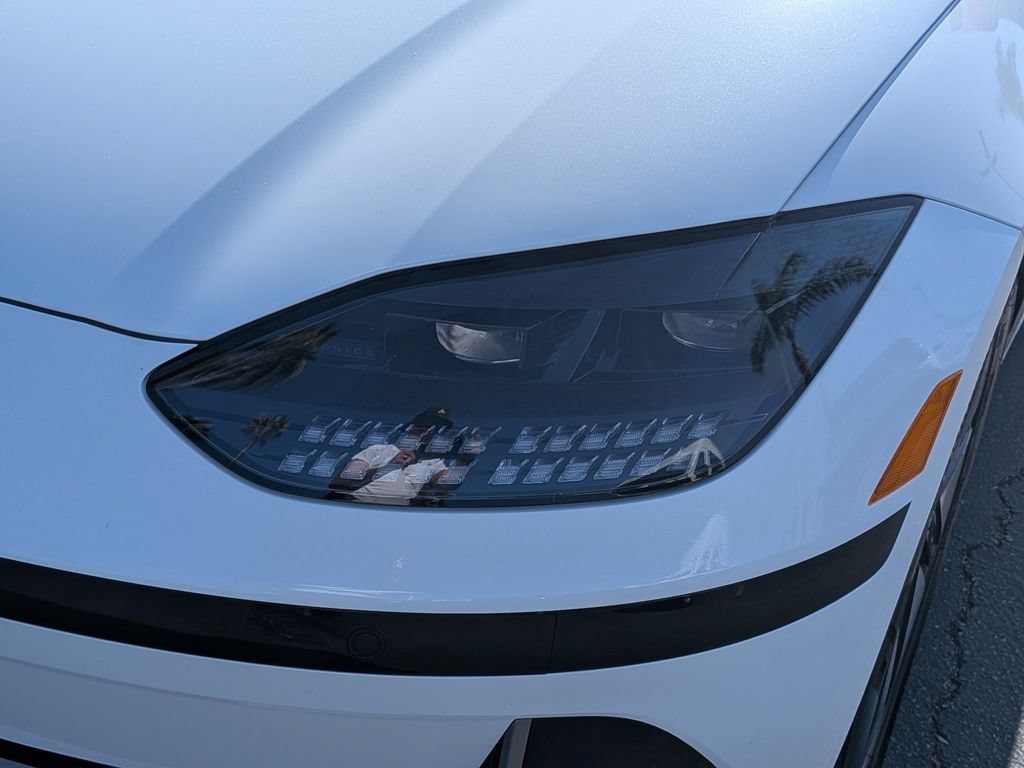 Used 2024 Hyundai Ioniq 6 SE RWD image 9