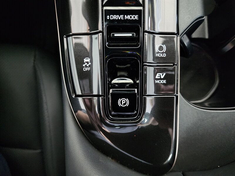 Used 2026 Toyota Crown Signia w/ Advanced Technology Package AWD/4WD image 56
