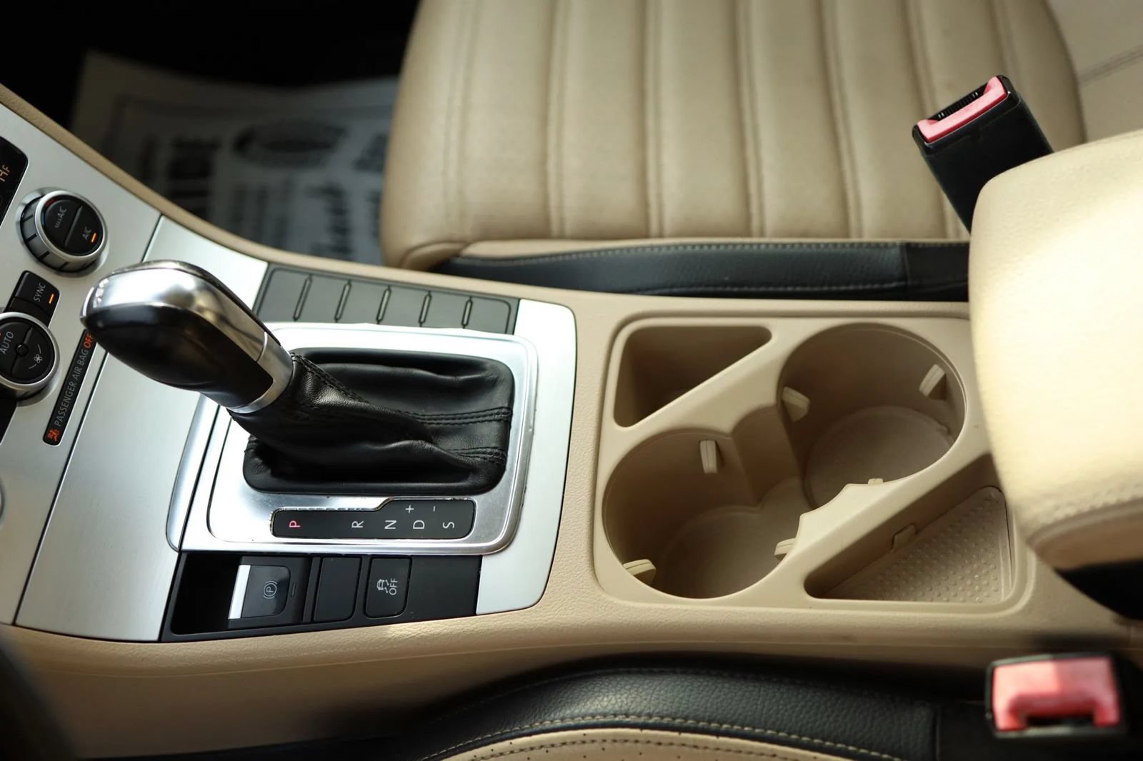Used 2013 Volkswagen CC R-Line FWD image 33