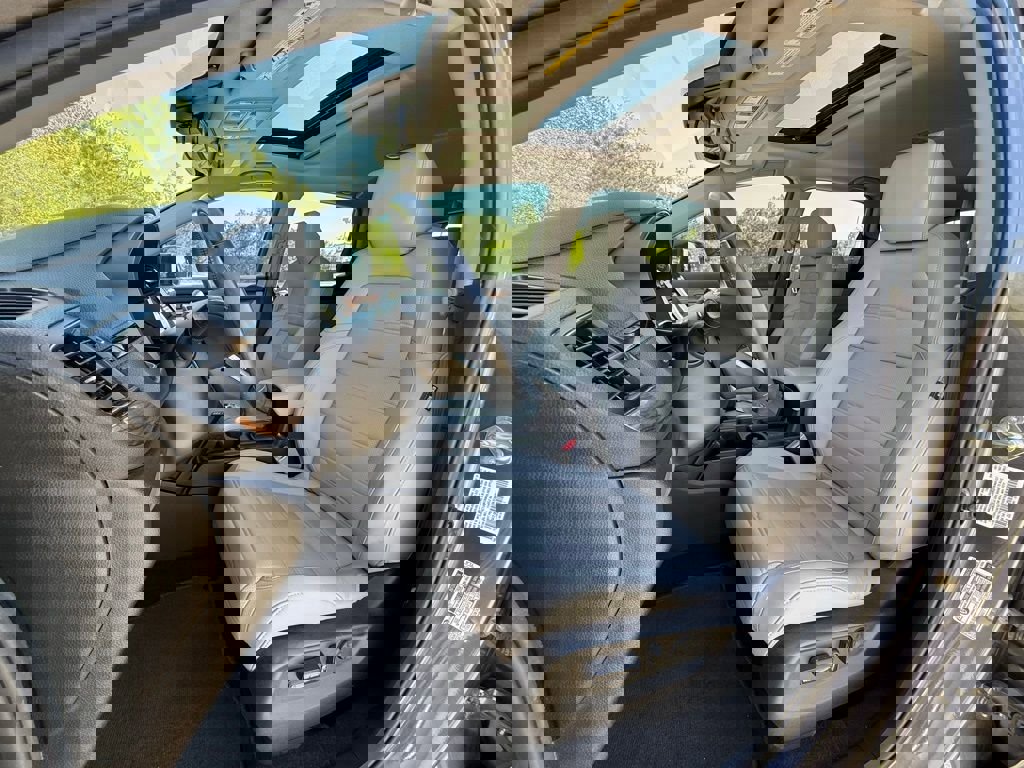 Used 2019 Honda CR-V Touring image 21