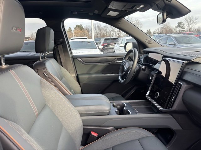 Used 2024 GMC Acadia AT4 image 14