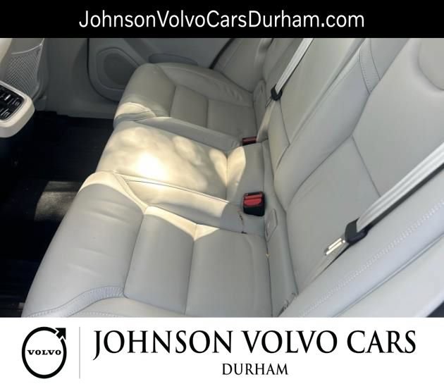 Used 2023 Volvo XC60 B5 Ultimate w/ Protection Package Premier AWD/4WD image 9