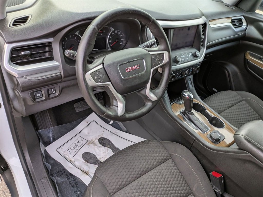 Used 2017 GMC Acadia SLE image 11