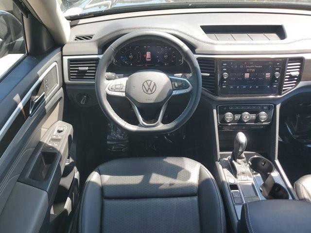 Used 2023 Volkswagen Atlas SE image 13