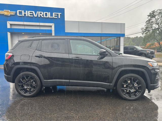 Used 2022 Jeep Compass Latitude w/ Sun and Sound Group image 12