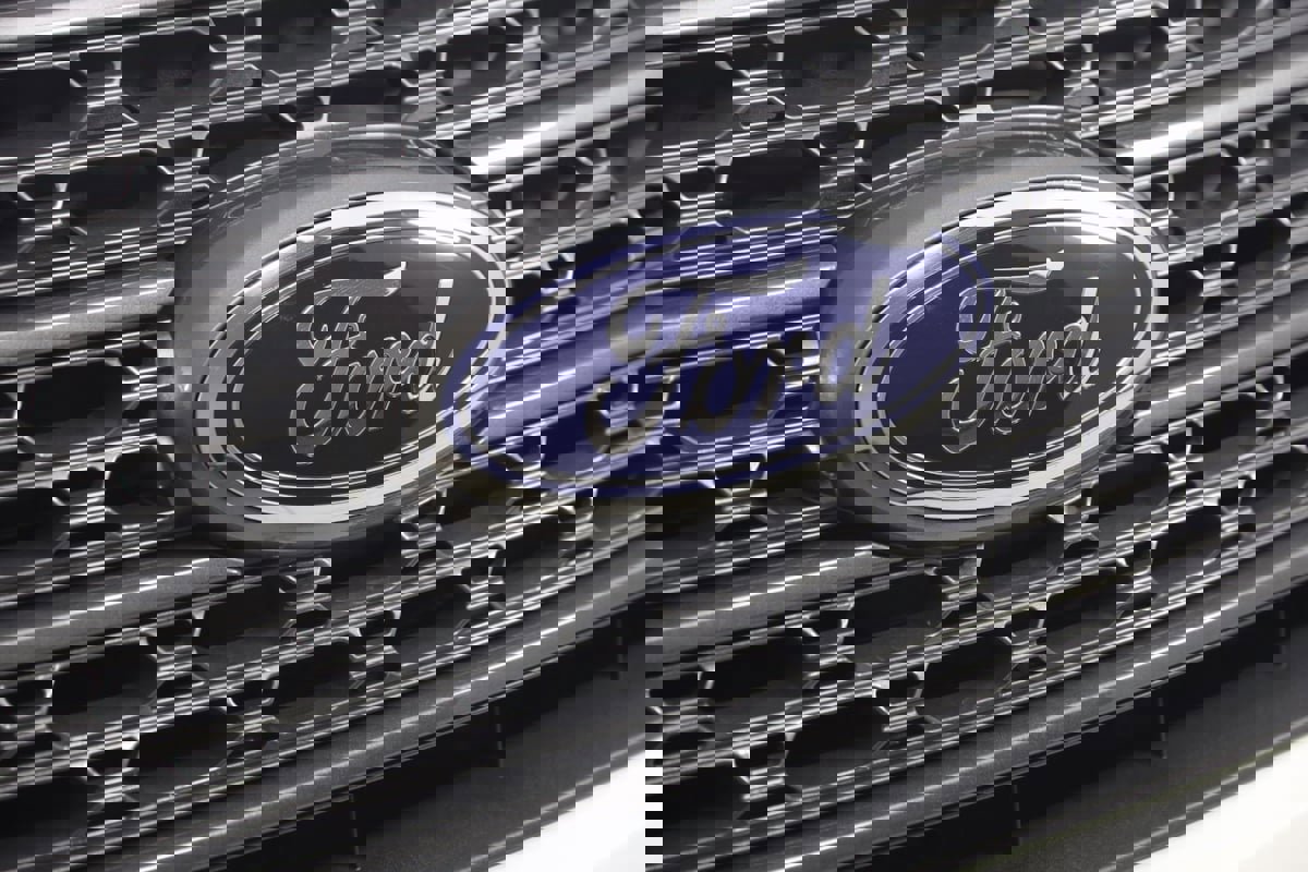 Used 2023 Ford Explorer XLT w/ Equipment Group 202A image 17