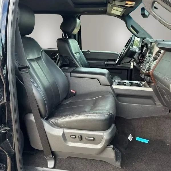Used 2016 Ford F250 Lariat w/ Lariat Ultimate Package AWD/4WD image 24