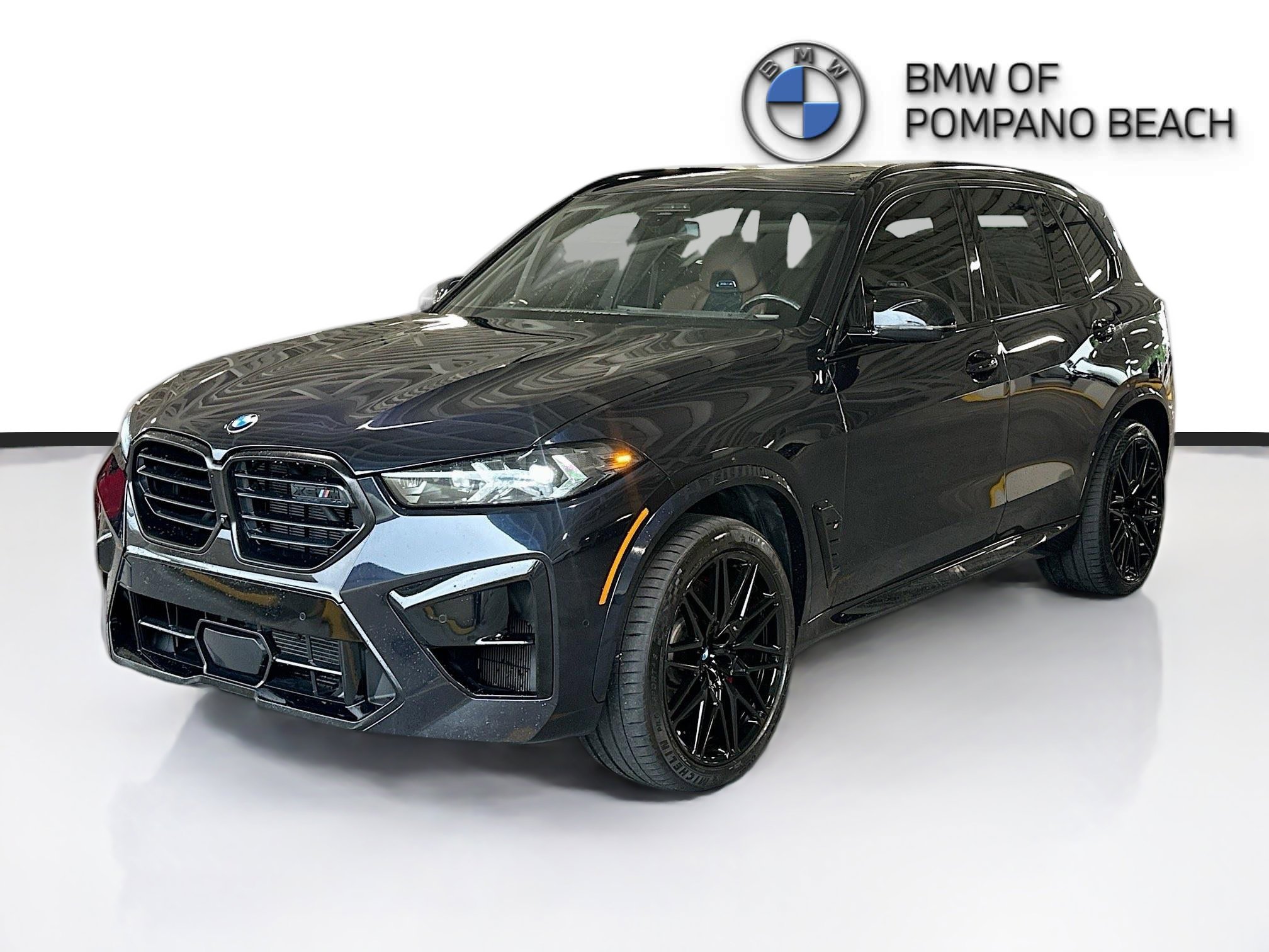 Used 2024 BMW X5 M Competition w/ Executive Package image 3