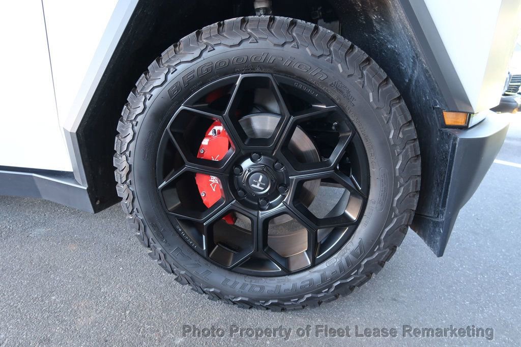 Used 2024 Tesla Cybertruck AWD Crew Cab image 62
