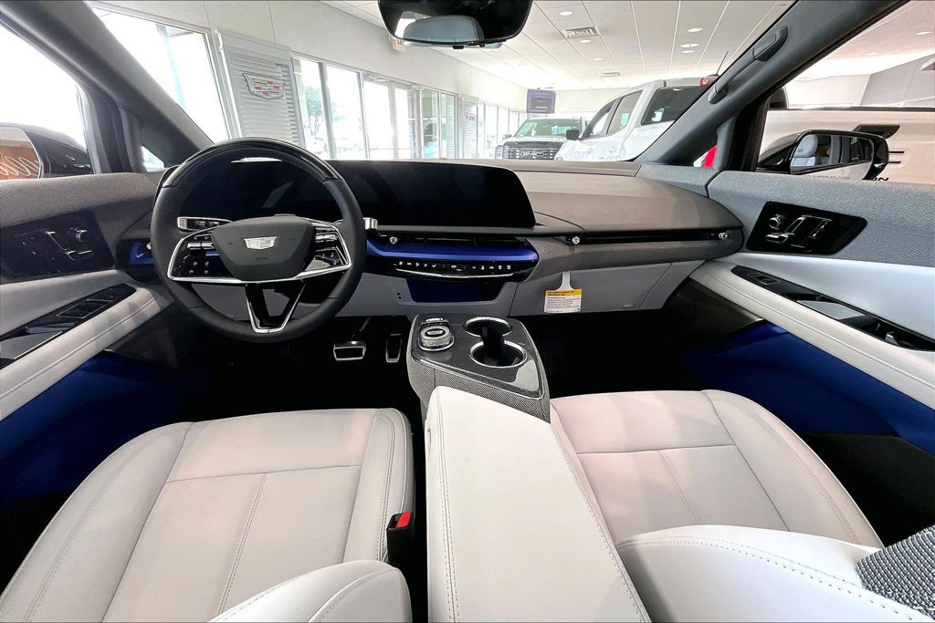 New 2027 Cadillac Optiq Sport w/ LPO, Floor Liner Package AWD/4WD image 6
