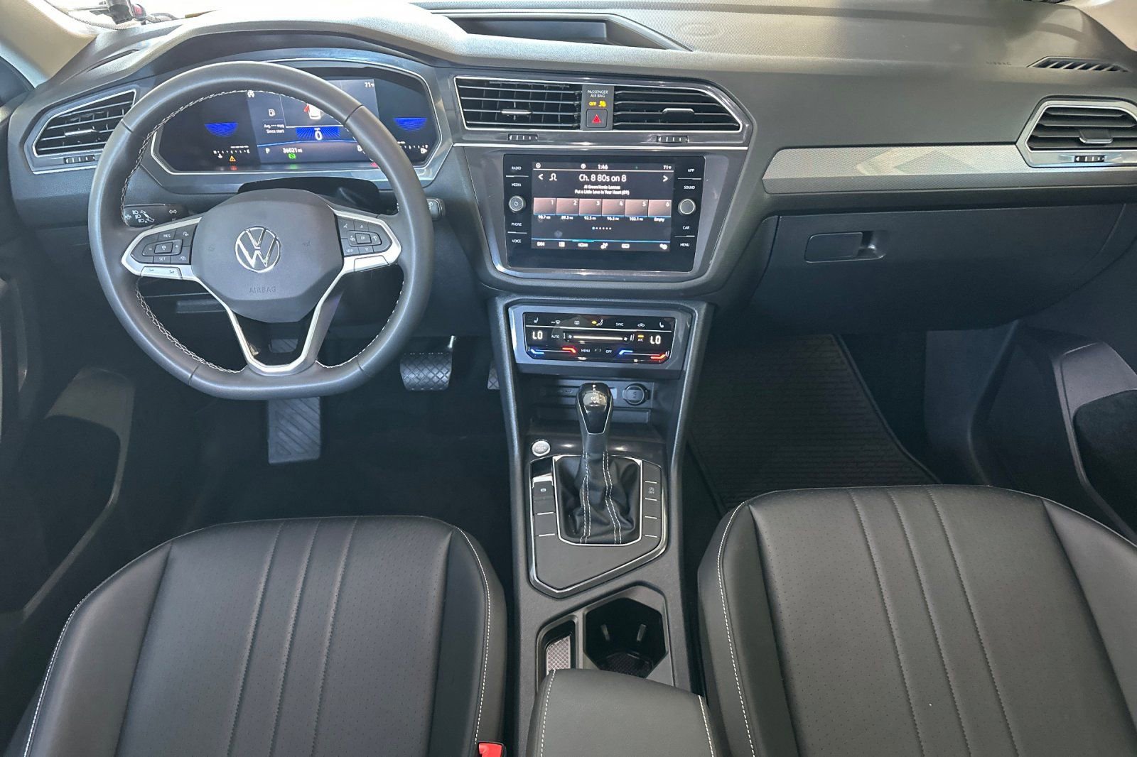 Used 2023 Volkswagen Tiguan SE FWD image 14