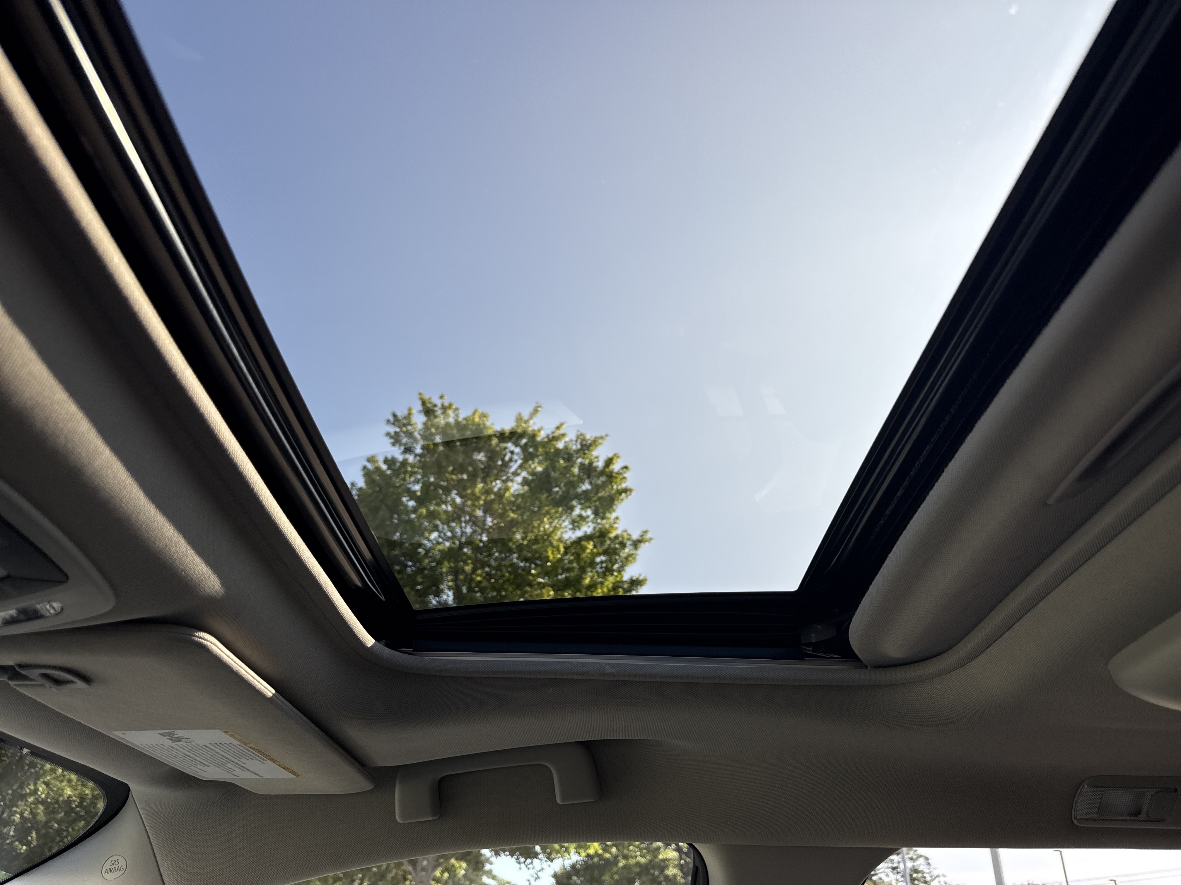 Used 2023 Toyota Sienna Limited FWD image 39
