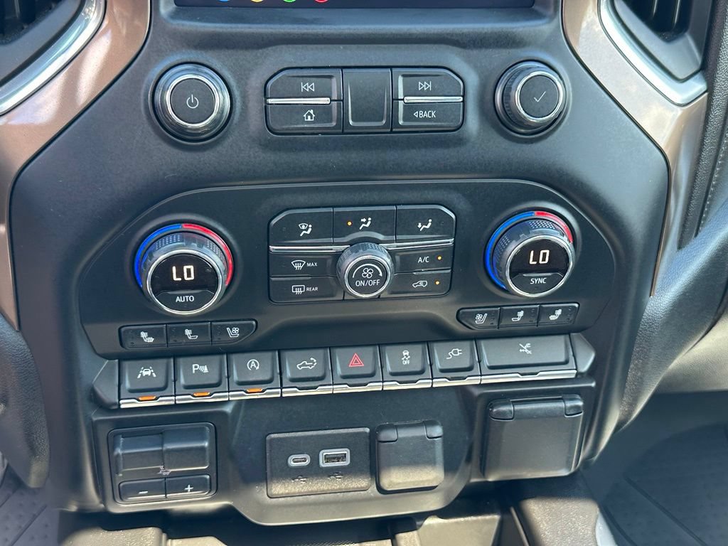 Used 2019 Chevrolet Silverado 1500 High Country w/ Technology Package AWD/4WD image 33