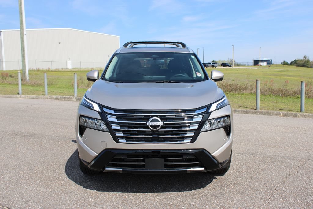 Used 2025 Nissan Rogue Platinum AWD/4WD image 4