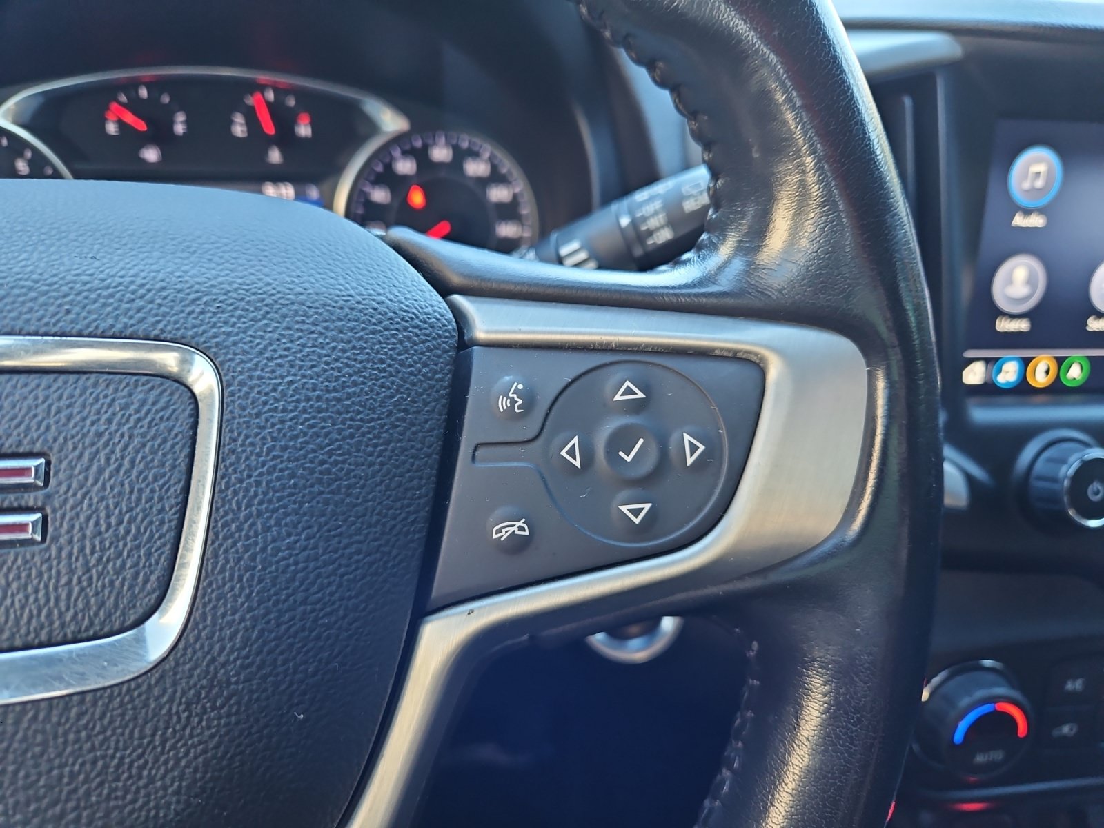 Used 2021 GMC Terrain SLE w/ Driver Convenience Package FWD image 25