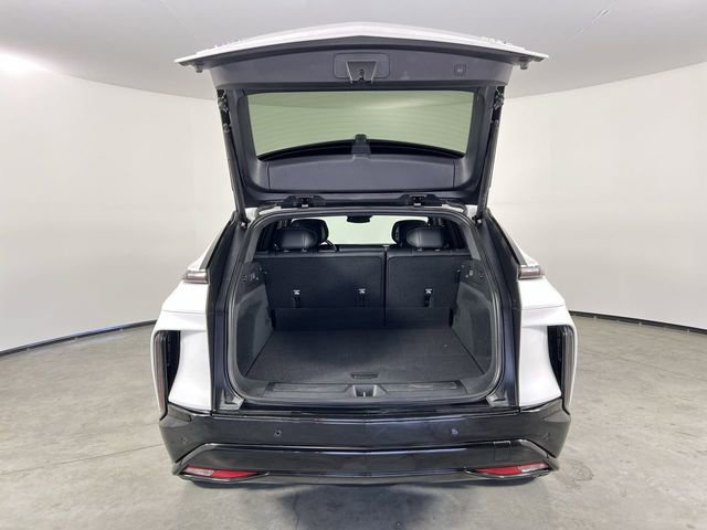 Used 2024 Cadillac Lyriq Sport image 27